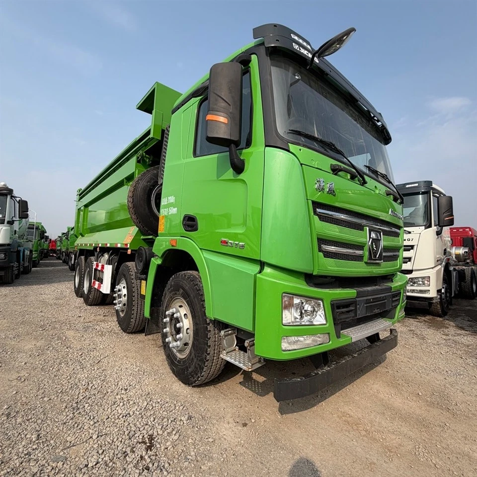 8x4 Muldenkipper